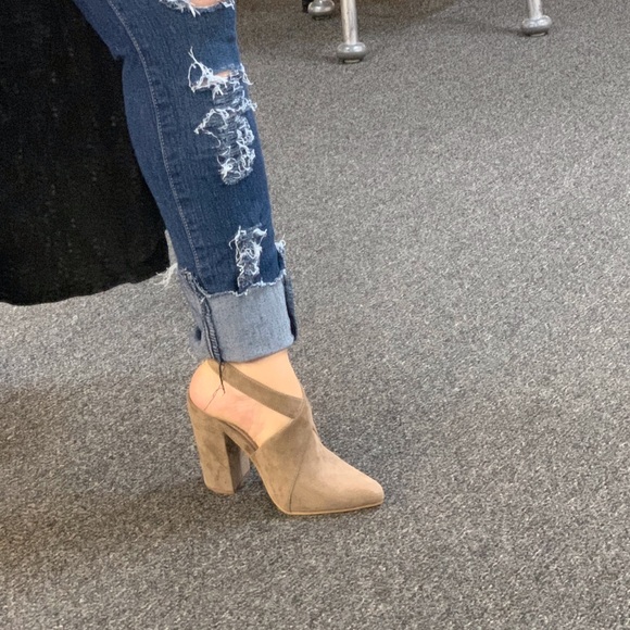 Shoes - Super cute shoes great for this season